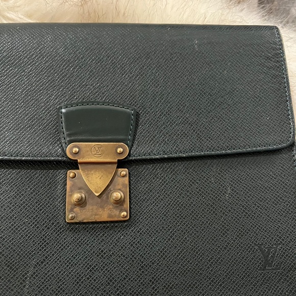 Louis Vuitton Pochette Clutch - Picture 3 of 11